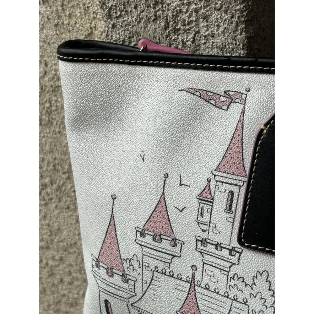 Dooney & Bourke Disney Parks Minnie Mouse Sketch Tote Bag White B20MD1854 NEW